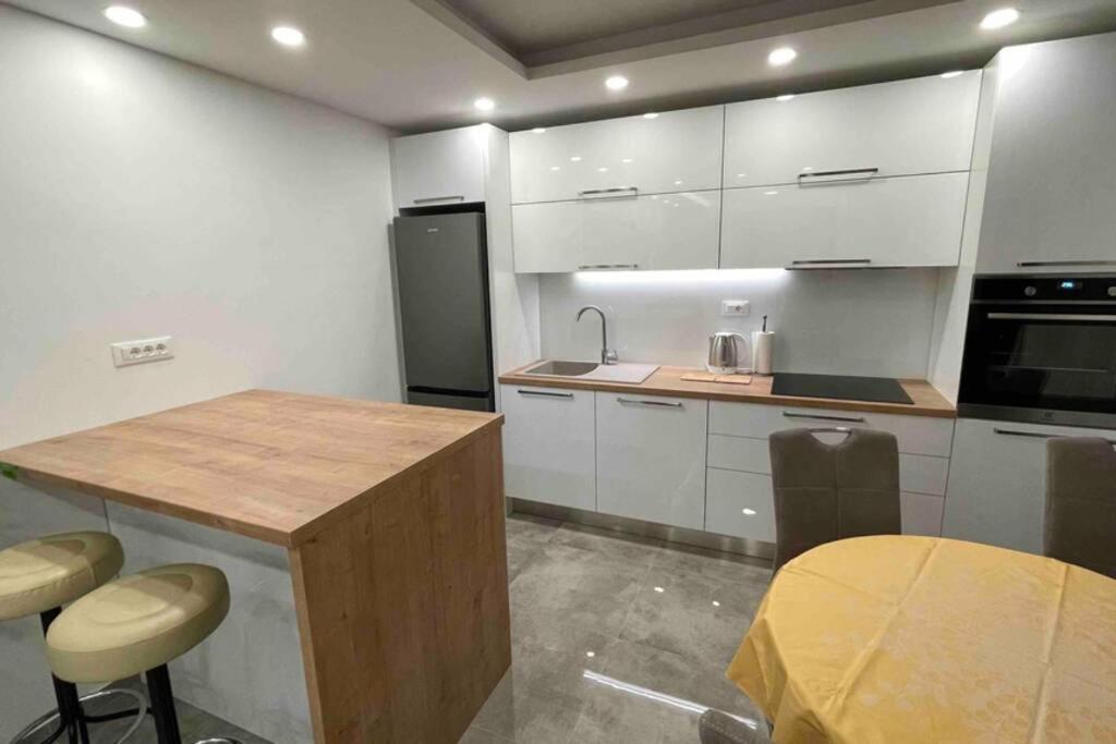 Luxury Apartman Bili Podgora Exteriör bild