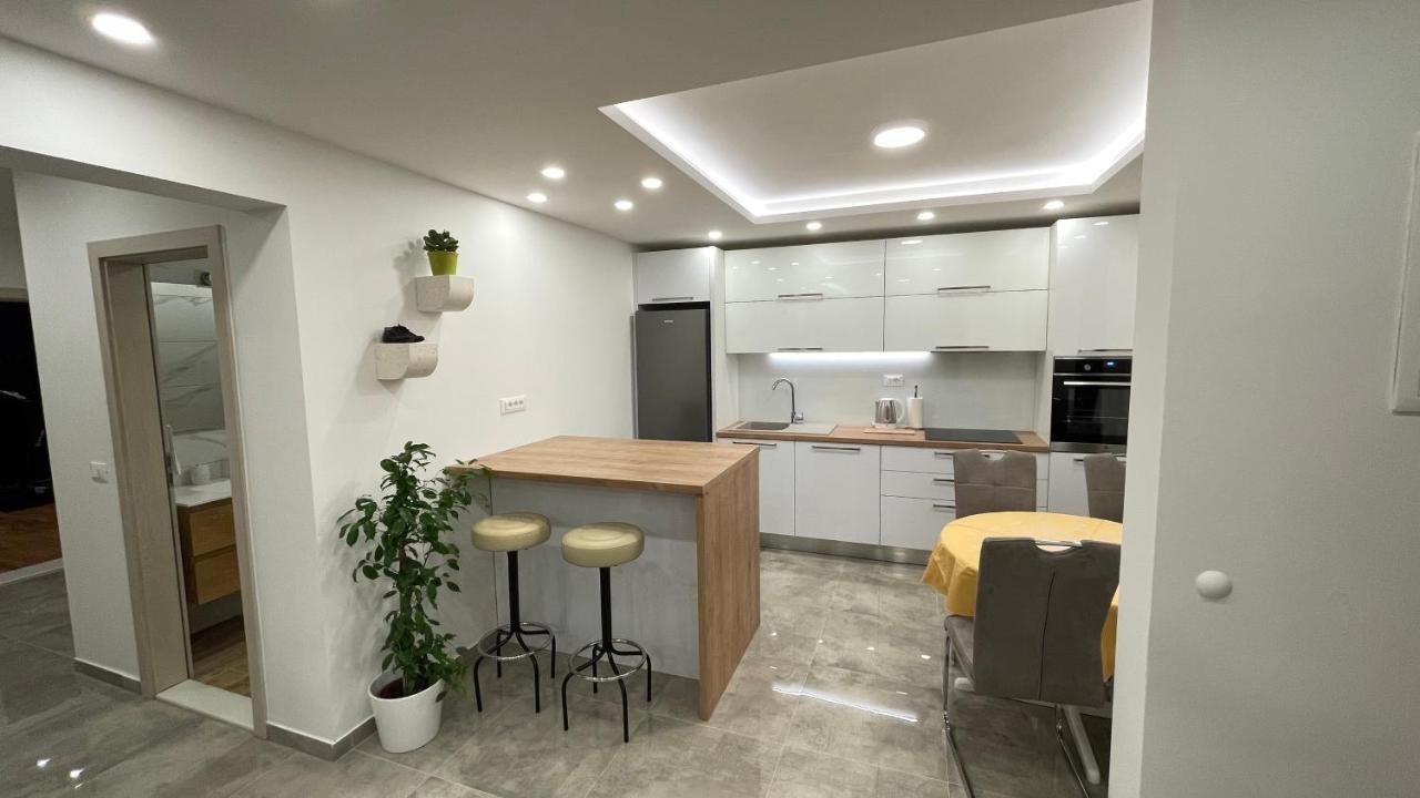 Luxury Apartman Bili Podgora Exteriör bild